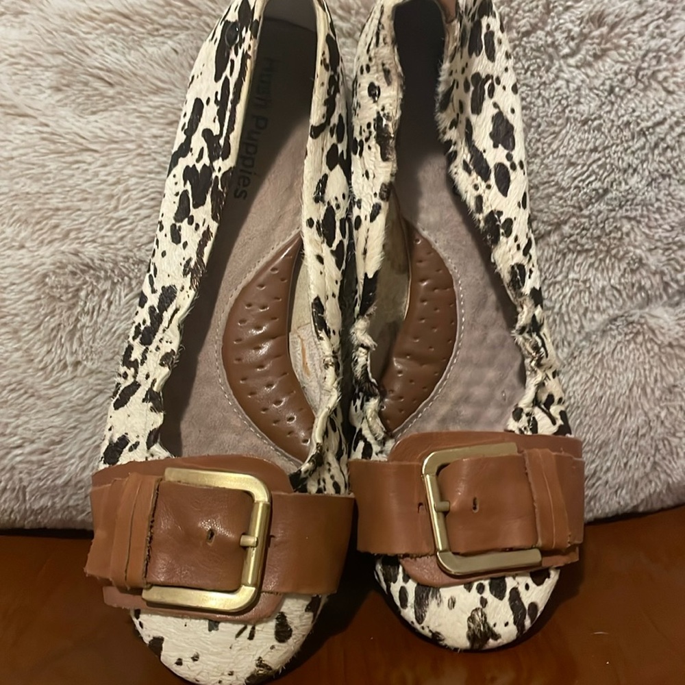 Hush puppies ballet flats with cute buckle like new